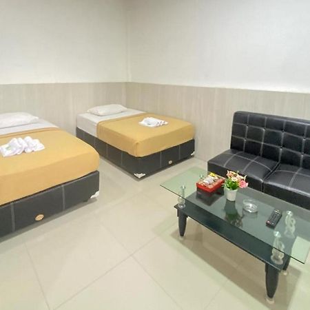 Hotel Giga Sidrap Rappang Esterno foto